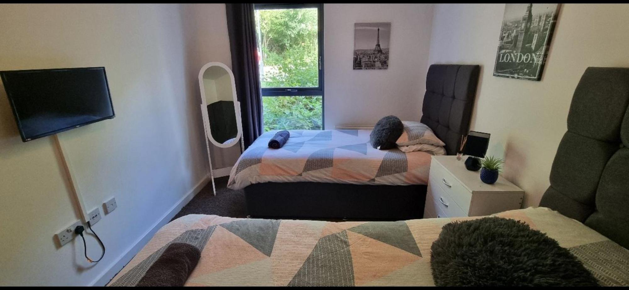 Brentwood Town Retreat - Large 2 Bedroom Apartment Exterior photo
